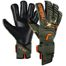 Gloves goalkeeper Reusch...