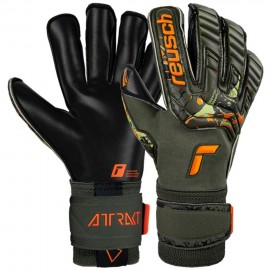 Перчатки вратаря Reusch...