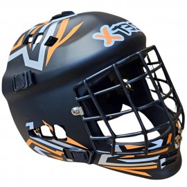 Helmet to game in unihocoje...