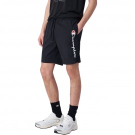 Šortai maudymasis vyrai...