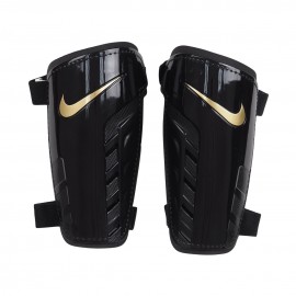 Ochraniacze piłkarskie Nike...